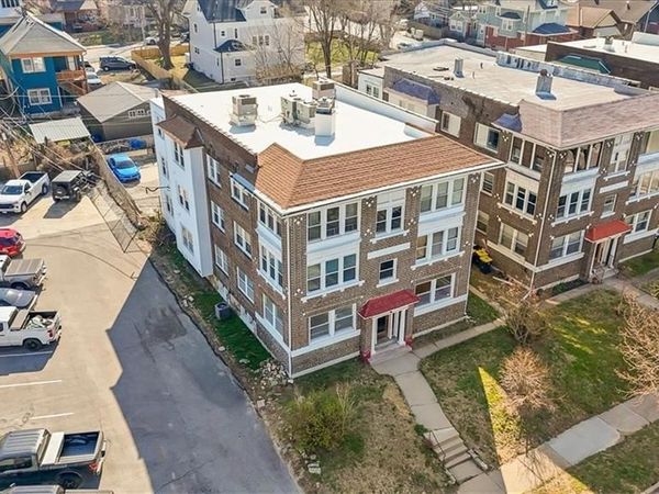 3311 Gillham Road, Unit 2N, Kansas City, MO 64109