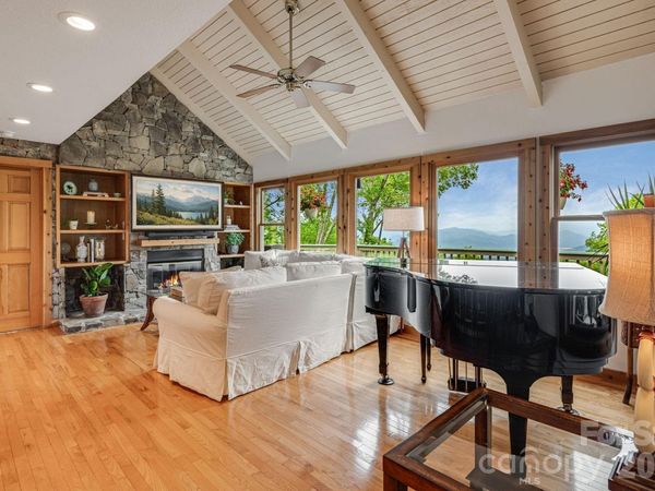 61 Ivy Ridge Road , Burnsville, NC 28714