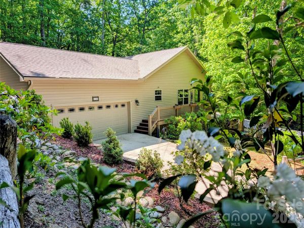 14 Isuhdavga Court, Brevard, NC 28712