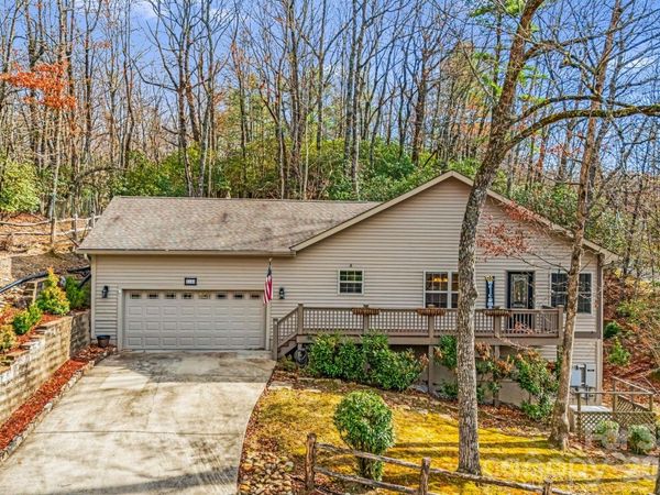 14 Isuhdavga Court , Brevard, NC 28712