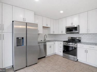 2760 BRIER POND CIRCLE, WOODBRIDGE, VA 22191