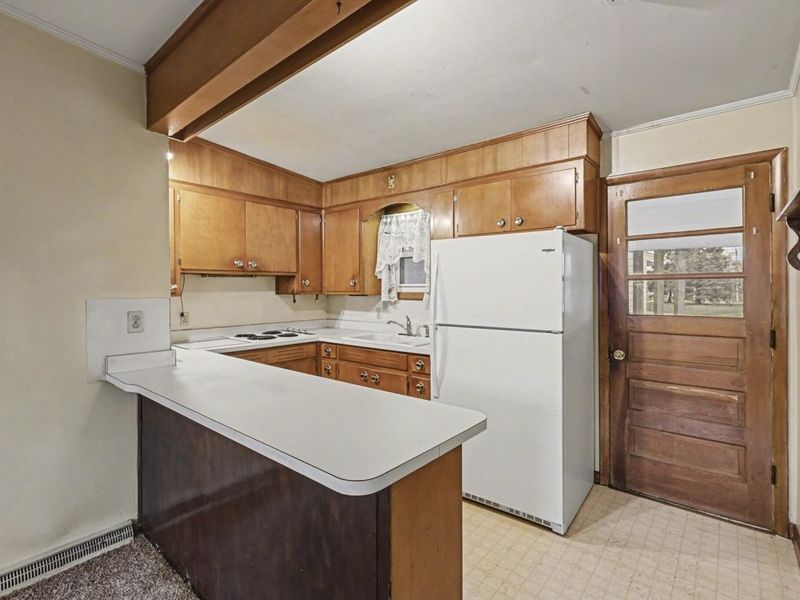 114 Cherry Lane, Wapakoneta, OH 45895 Photo 6