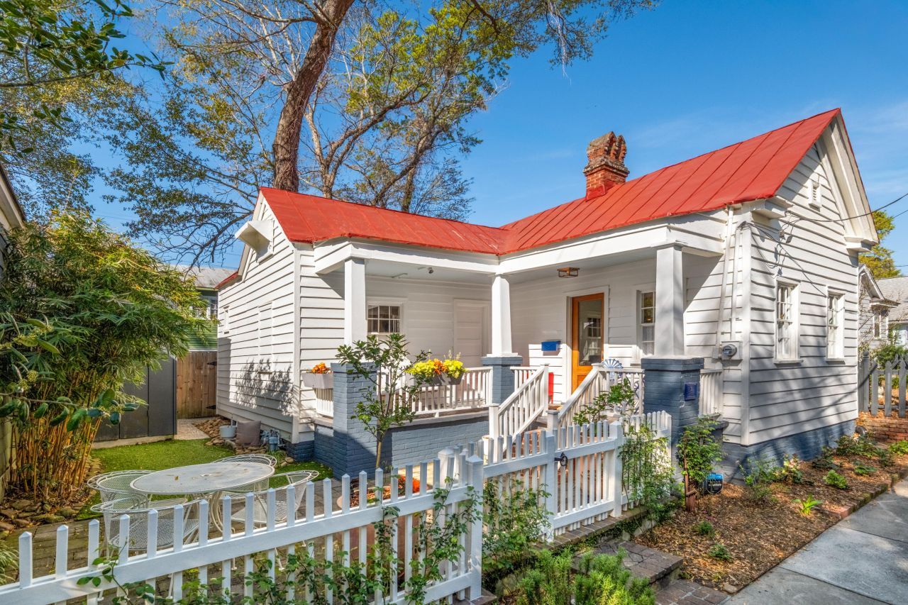 1 Sutherland Court Photo 1