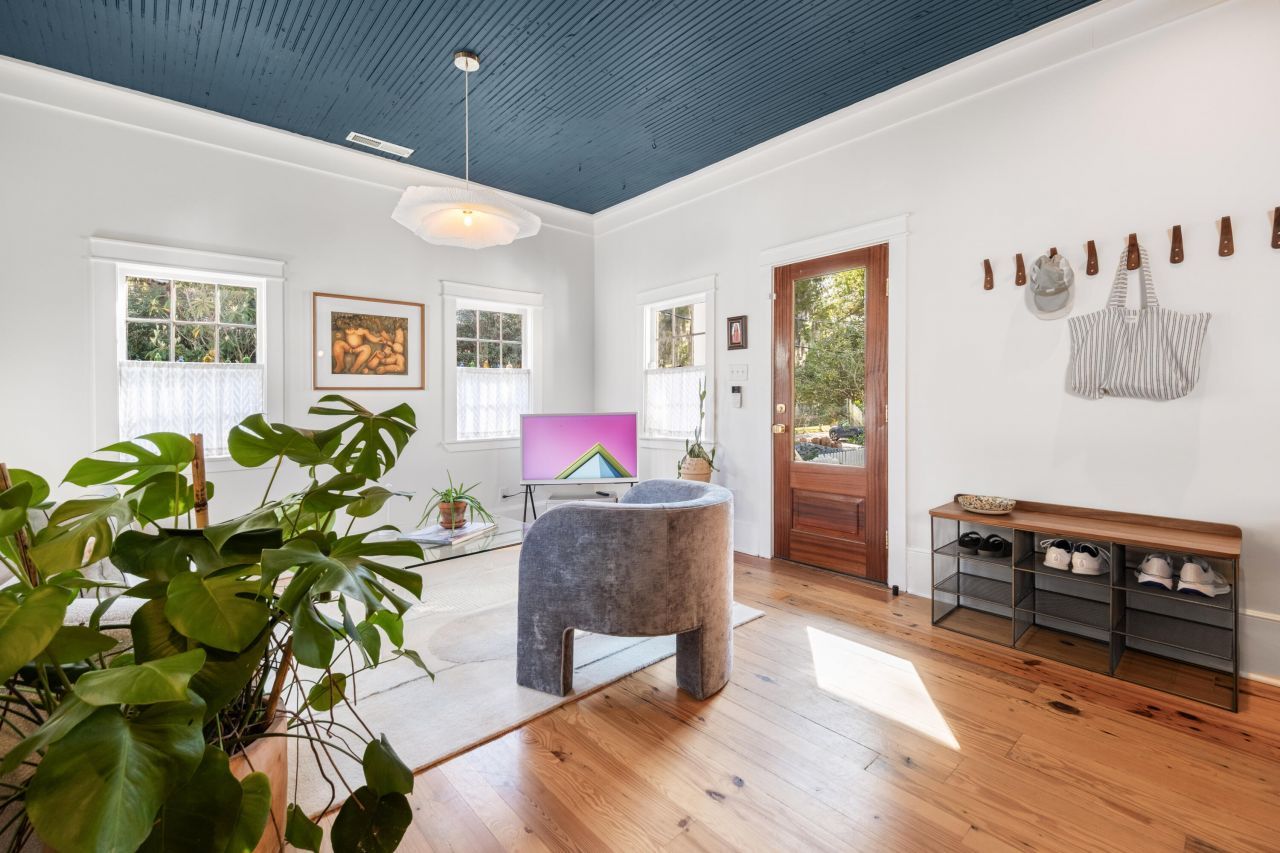 1 Sutherland Court Photo 13