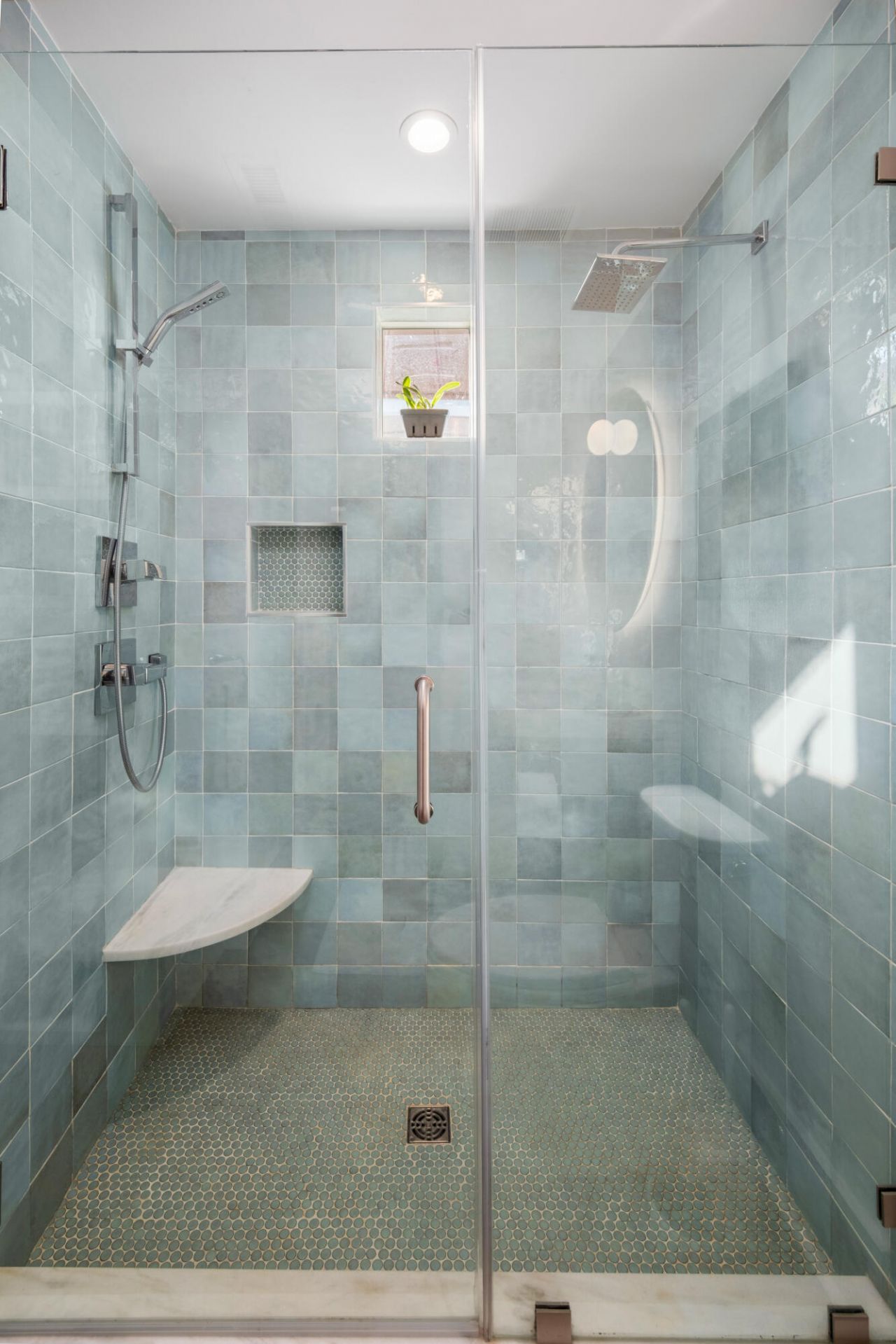 1 Sutherland Court Photo 30