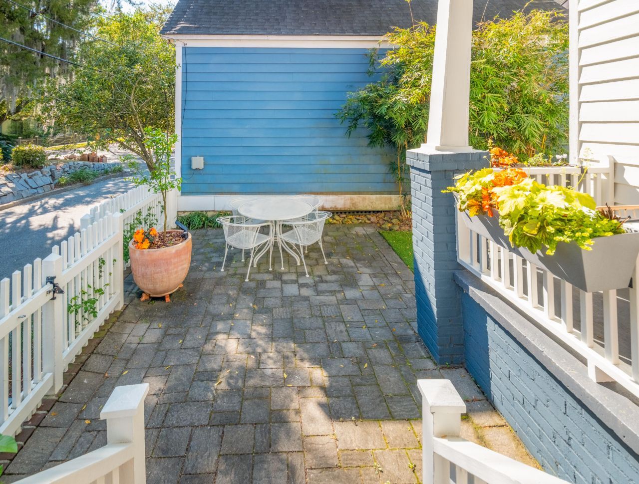 1 Sutherland Court Photo 8