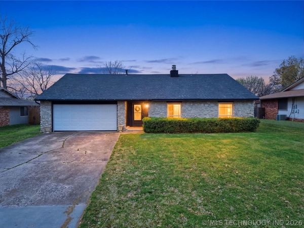 4330 S Lakewood Avenue, Tulsa, OK 74135
