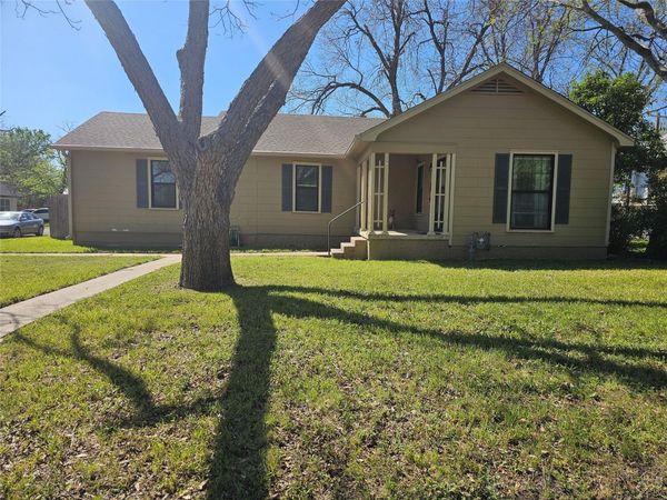 503 W 12th ST , Taylor, TX 76574