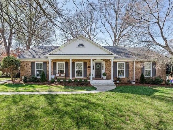 1260 Abingdon Way, Winston-Salem, NC 27106