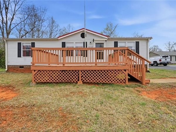 2862 Eagle Point Drive , Trinity, NC 27370