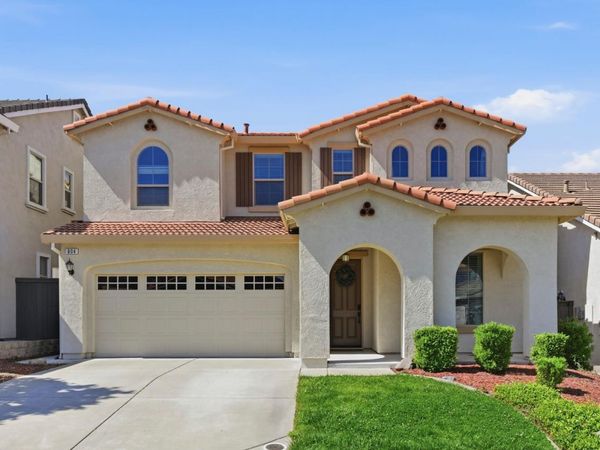 804 Berry Creek Dr, Rocklin, CA 95765