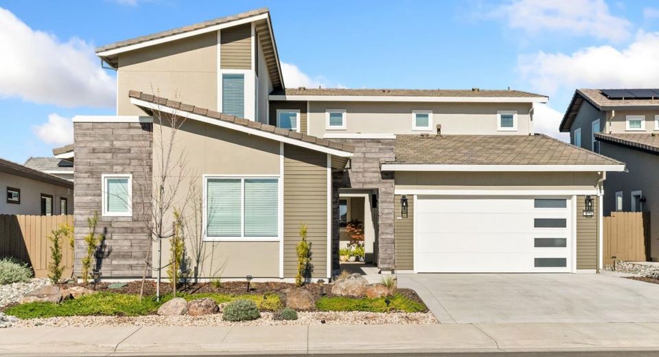 9042 Elliott Springs Dr, Elk Grove, CA 95624 Photo