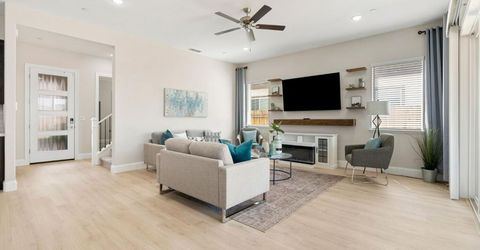9042 Elliott Springs Dr, Elk Grove, CA 95624 Photo