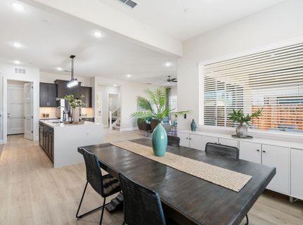 9042 Elliott Springs Dr, Elk Grove, CA 95624 Photo