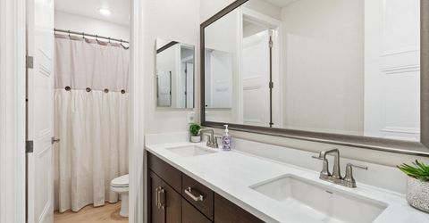 9042 Elliott Springs Dr, Elk Grove, CA 95624 Photo