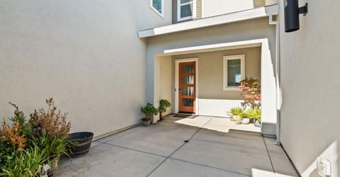 9042 Elliott Springs Dr, Elk Grove, CA 95624 Photo