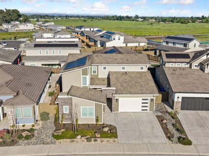 9042 Elliott Springs Dr, Elk Grove, CA 95624 Photo