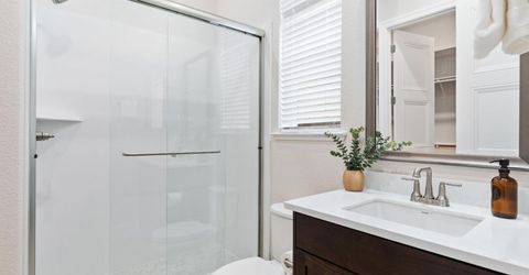 9042 Elliott Springs Dr, Elk Grove, CA 95624 Photo