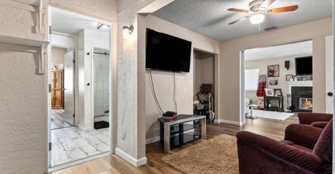 482 De Mar Dr, Sacramento, CA 95831 Photo