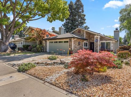 482 De Mar Dr, Sacramento, CA 95831 Photo
