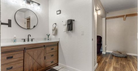 482 De Mar Dr, Sacramento, CA 95831 Photo