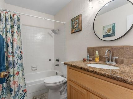 482 De Mar Dr, Sacramento, CA 95831 Photo