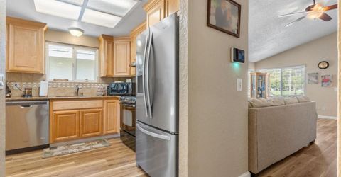 482 De Mar Dr, Sacramento, CA 95831 Photo