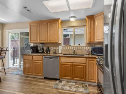 482 De Mar Dr, Sacramento, CA 95831 Photo