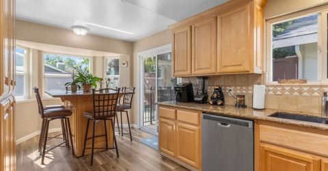 482 De Mar Dr, Sacramento, CA 95831 Photo