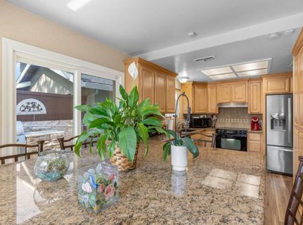 482 De Mar Dr, Sacramento, CA 95831 Photo