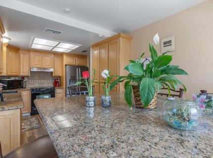 482 De Mar Dr, Sacramento, CA 95831 Photo