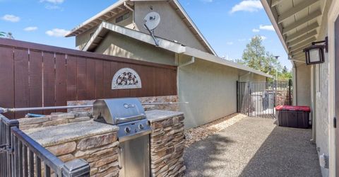 482 De Mar Dr, Sacramento, CA 95831 Photo