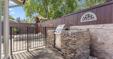 482 De Mar Dr, Sacramento, CA 95831 Photo