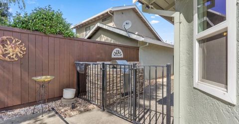 482 De Mar Dr, Sacramento, CA 95831 Photo