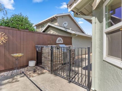 482 De Mar Dr, Sacramento, CA 95831 Photo