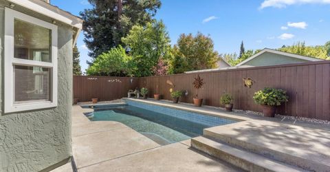 482 De Mar Dr, Sacramento, CA 95831 Photo