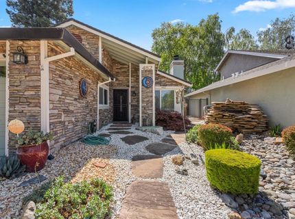 482 De Mar Dr, Sacramento, CA 95831 Photo