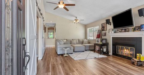 482 De Mar Dr, Sacramento, CA 95831 Photo