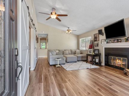 482 De Mar Dr, Sacramento, CA 95831 Photo