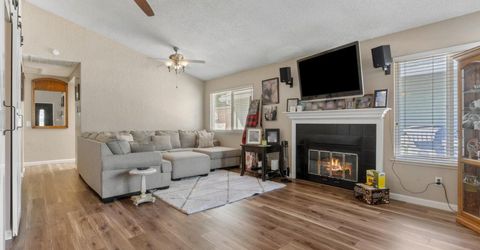 482 De Mar Dr, Sacramento, CA 95831 Photo