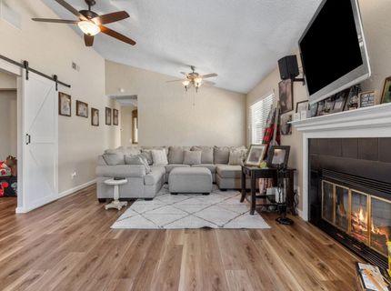 482 De Mar Dr, Sacramento, CA 95831 Photo