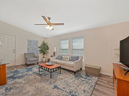 12022 Hemlock Dr, Auburn, CA 95603 Photo