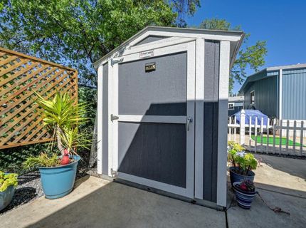 12022 Hemlock Dr, Auburn, CA 95603 Photo