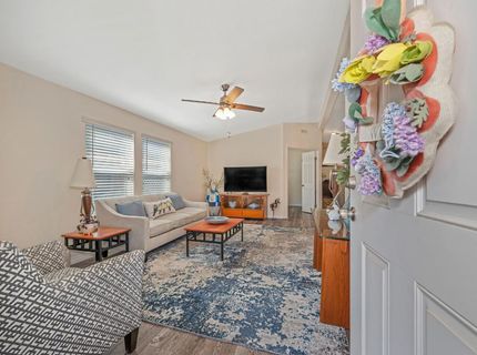 12022 Hemlock Dr, Auburn, CA 95603 Photo