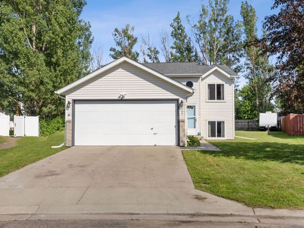 3737 Village Green Circle , Moorhead, MN 56560