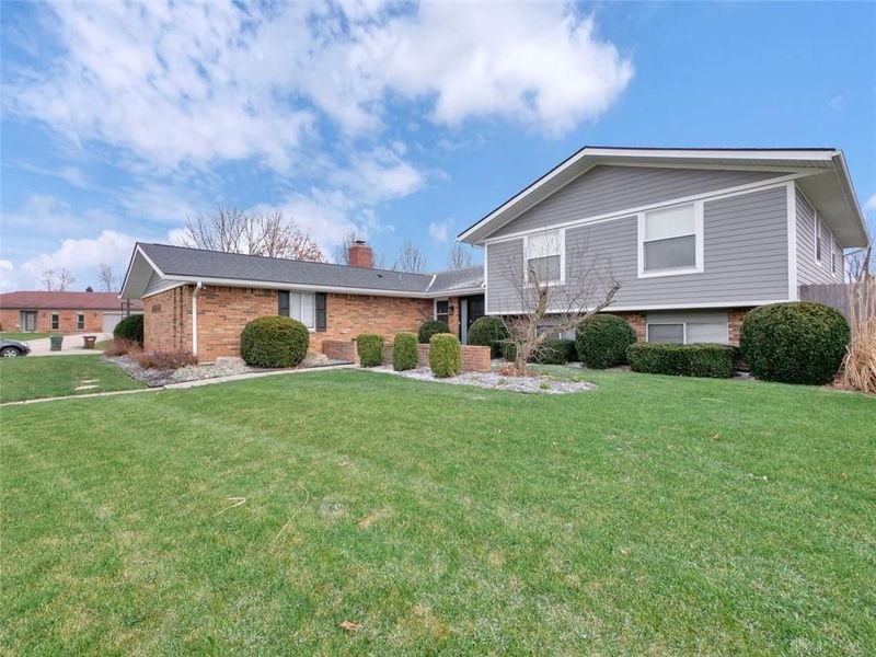 7120 Hardwicke Place, Butler Township, OH 45414 Photo 3