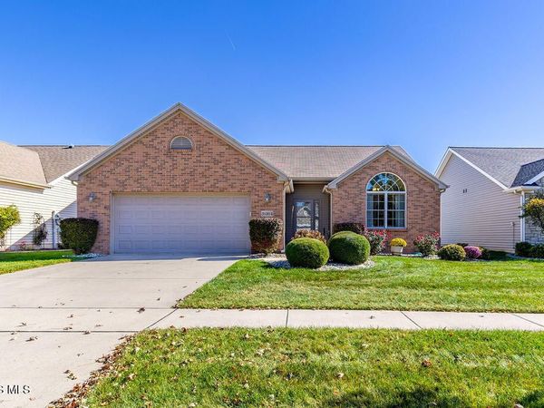 26364 Stillwater Drive, Perrysburg, OH 43551