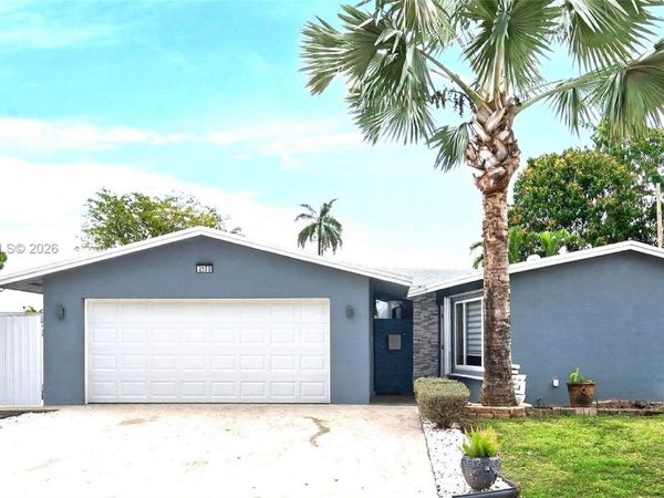 2150 SW 37th Ave, Fort Lauderdale, FL 33312