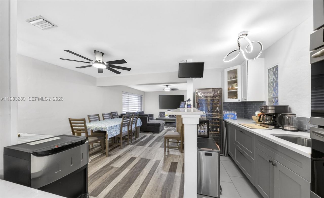 2150 SW 37th Ave, Fort Lauderdale, FL 33312 Photo