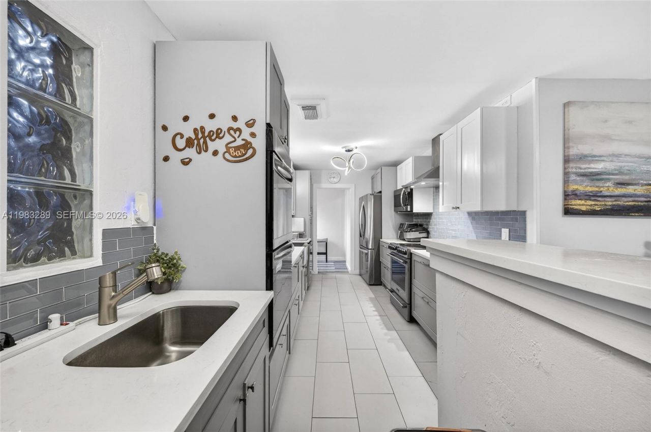 2150 SW 37th Ave, Fort Lauderdale, FL 33312 Photo